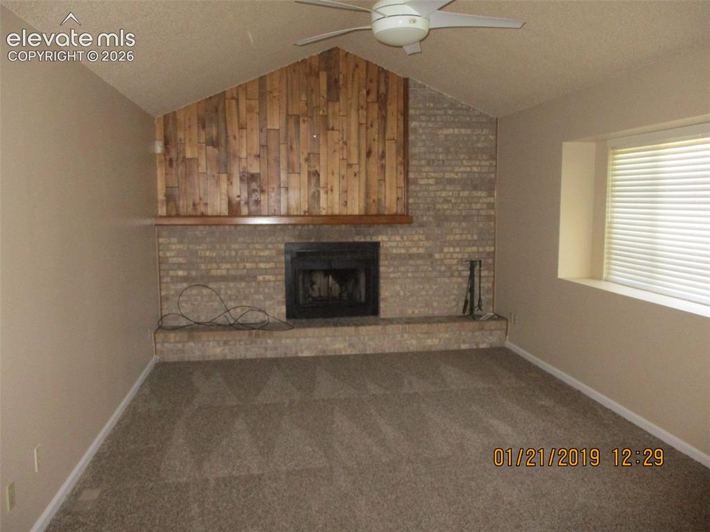 Image 3 of 23: Living Room