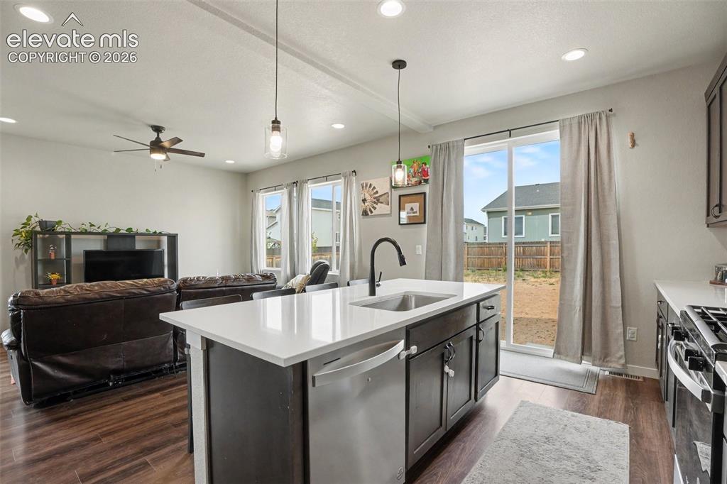 Image 16 of 34: Kitchen