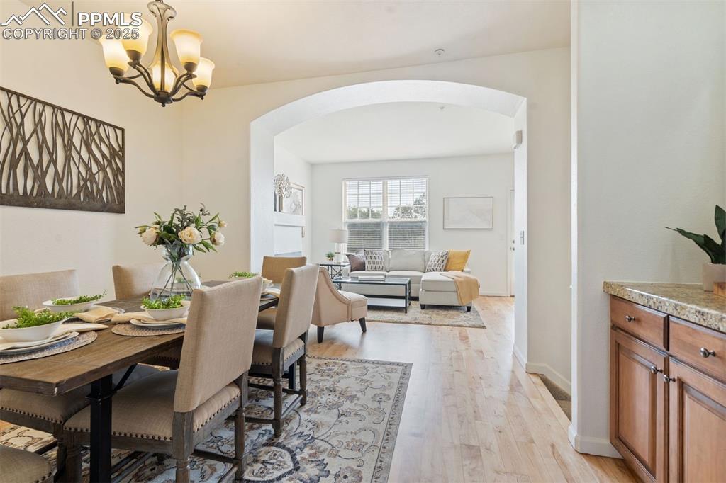 Image 15 of 43: Dining Room