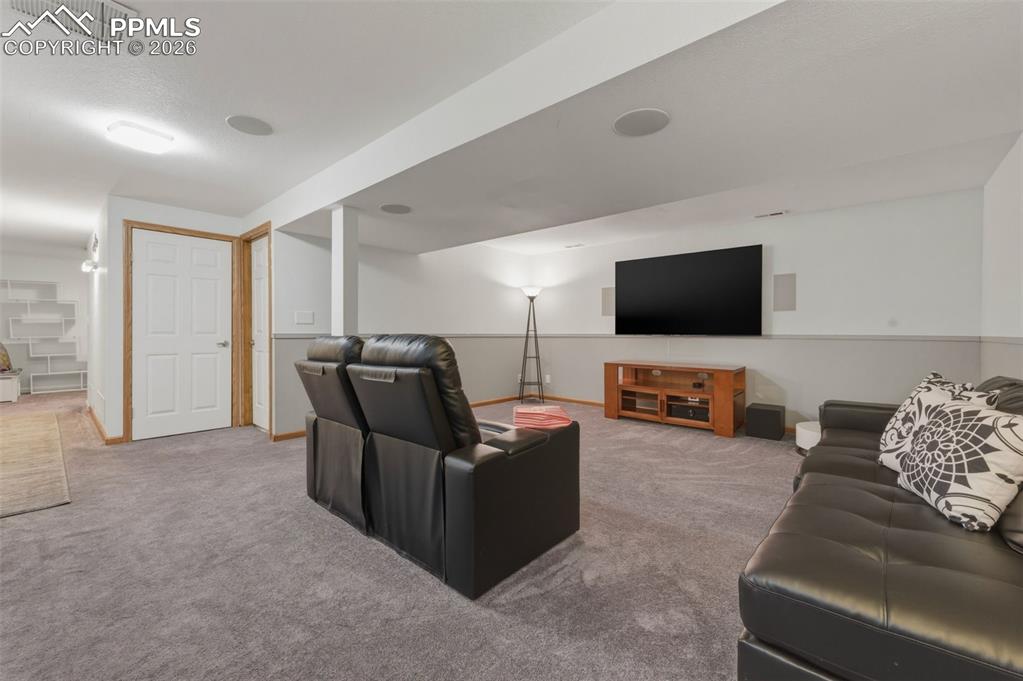 Image 28 of 39: Bathroom