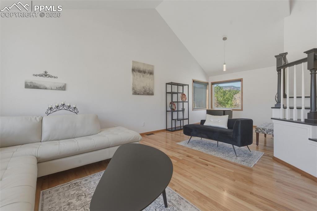 Image 5 of 39: Seller