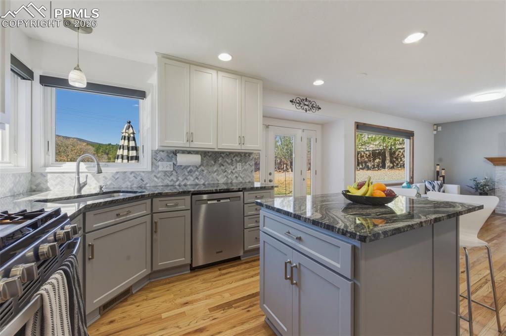 Image 8 of 39: Living Room