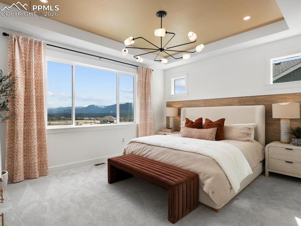 Image 15 of 40: Bedroom