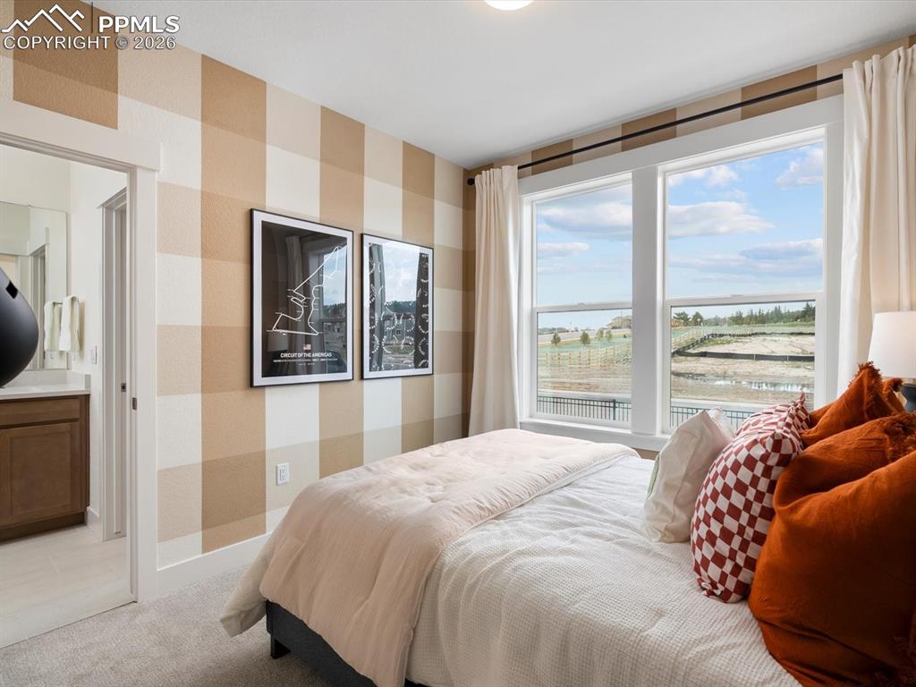 Image 24 of 40: Bedroom