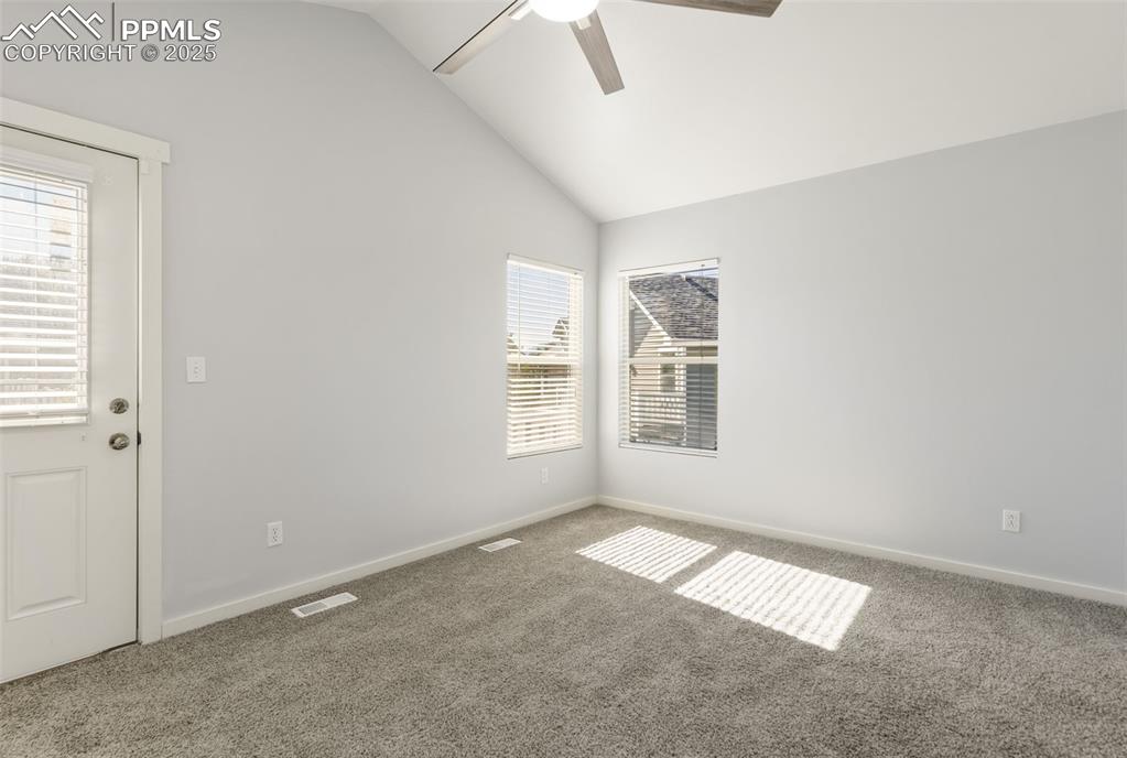 Image 14 of 33: Upstairs bedroom 2