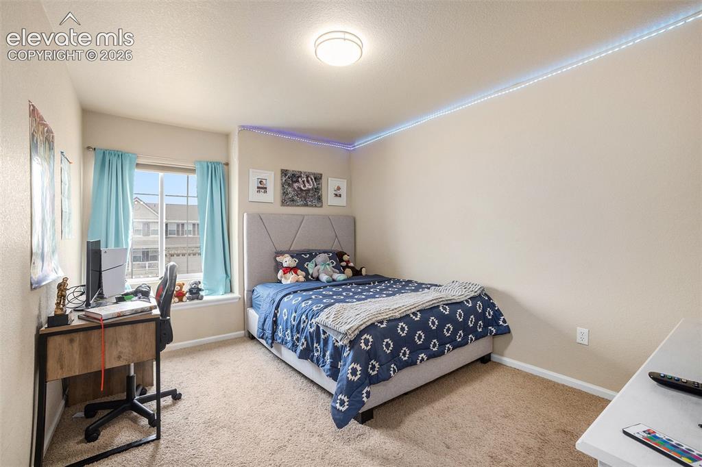 Image 9 of 30: Bedroom