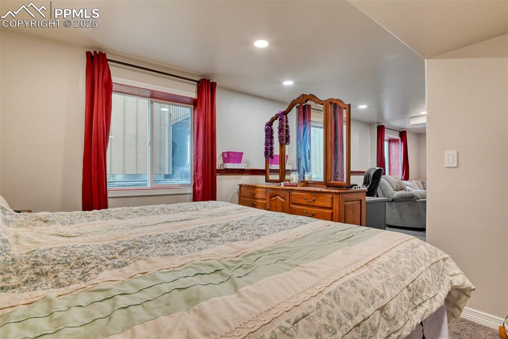 Image 21 of 42: Bonus Room