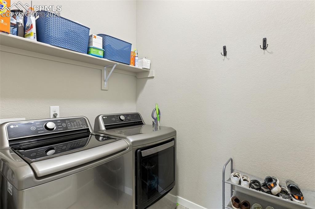 Image 41 of 46: Laundry