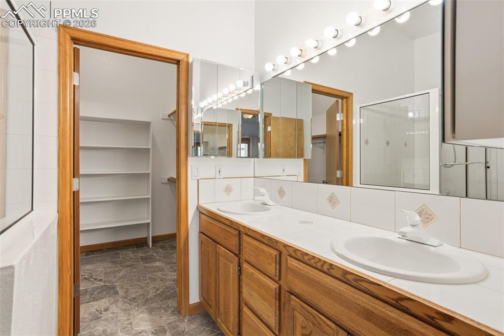 Image 18 of 37: Master Bathroom