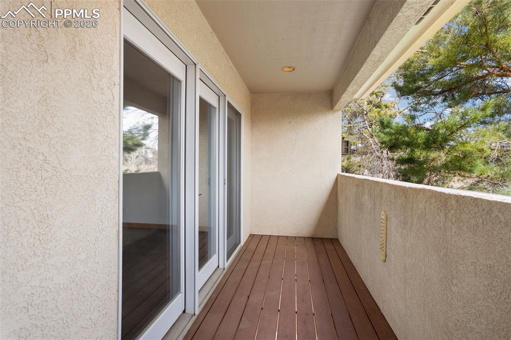 Image 21 of 37: Balcony