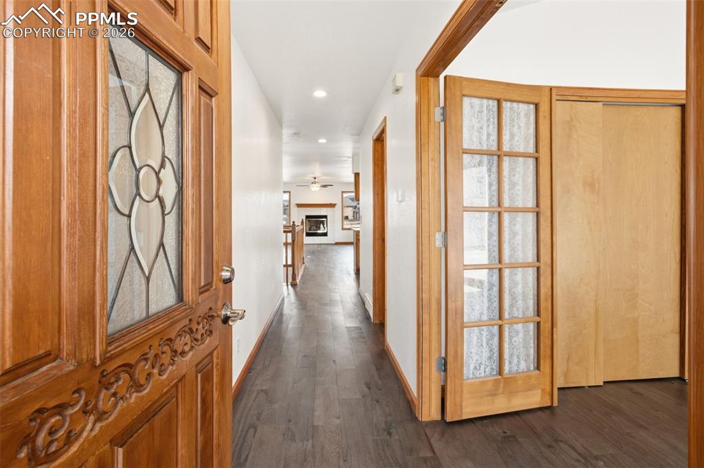 Image 5 of 37: Entry