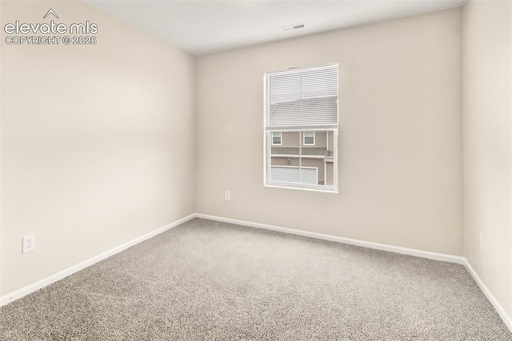Image 21 of 24: Bedroom