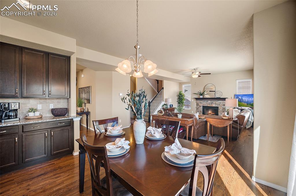 Image 13 of 47: Dining Area