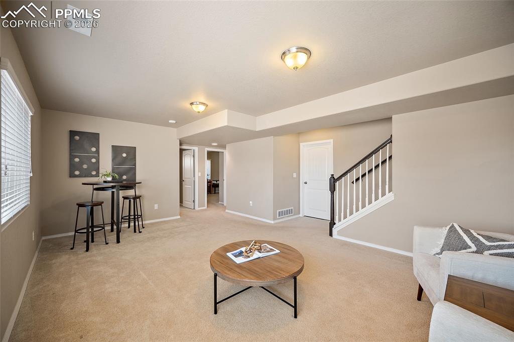 Image 31 of 47: Living Room