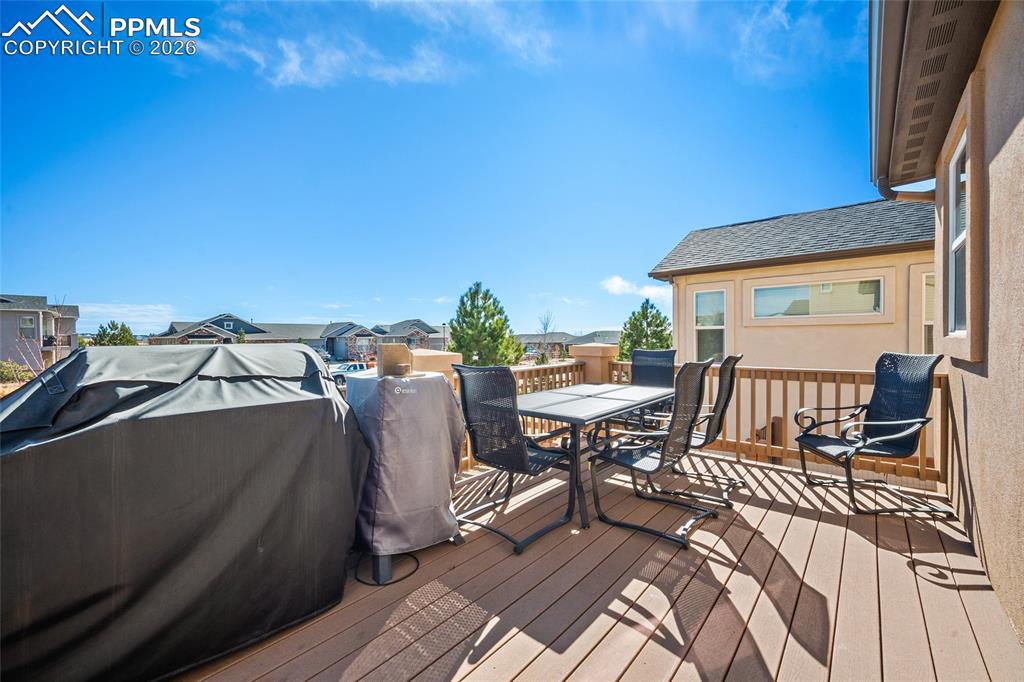 Image 36 of 47: Deck