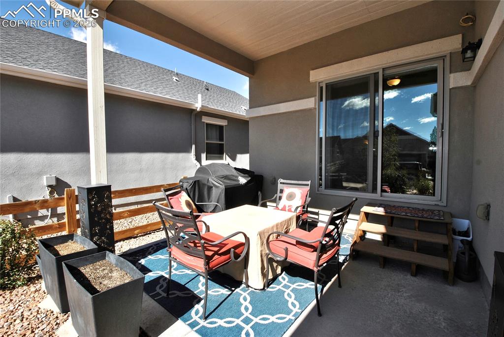 Image 14 of 35: Patio