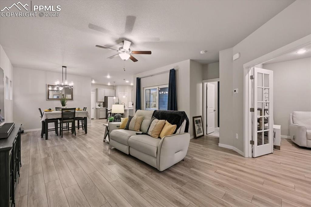 Image 8 of 38: Family Room