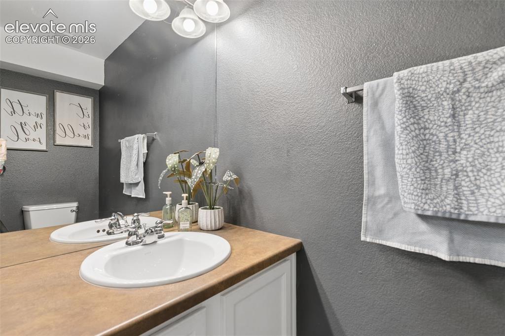 Image 15 of 31: Bathroom