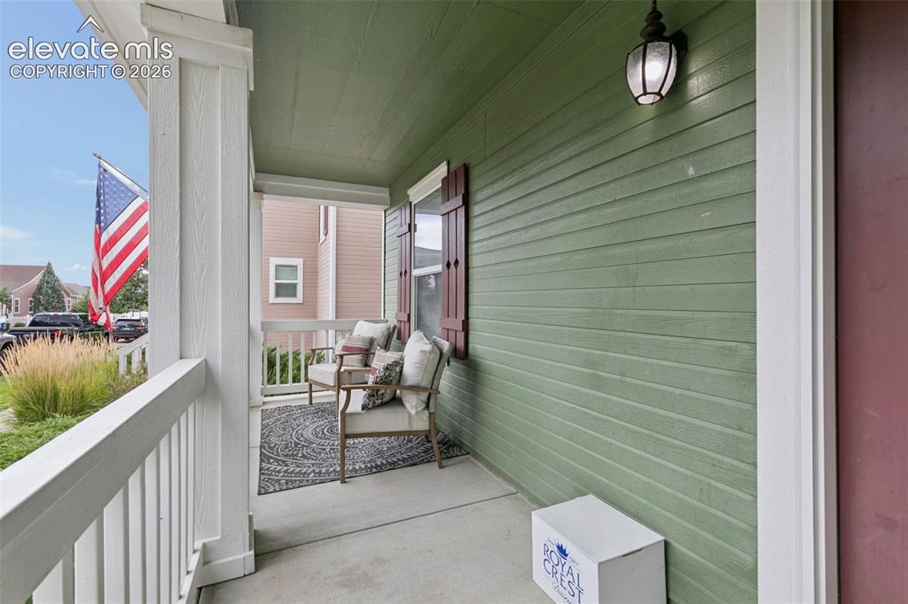 Image 4 of 31: Balcony