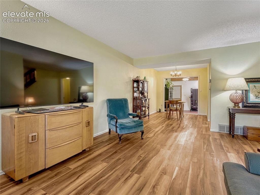 Image 10 of 47: Sitting Room