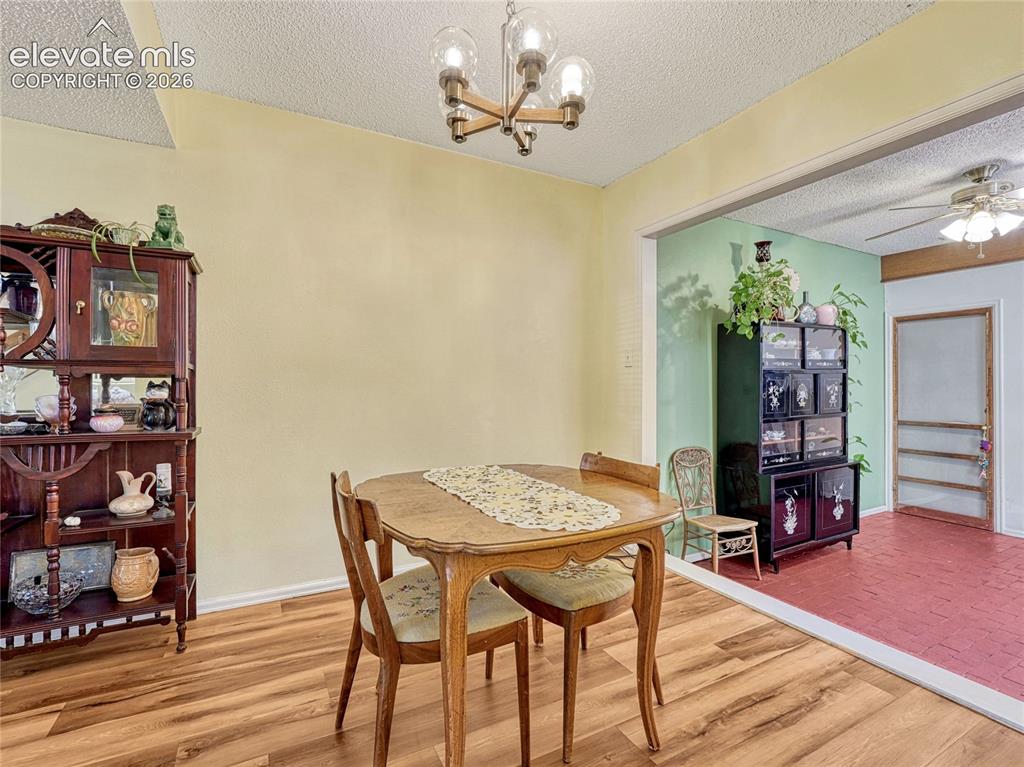 Image 13 of 47: Dining Area