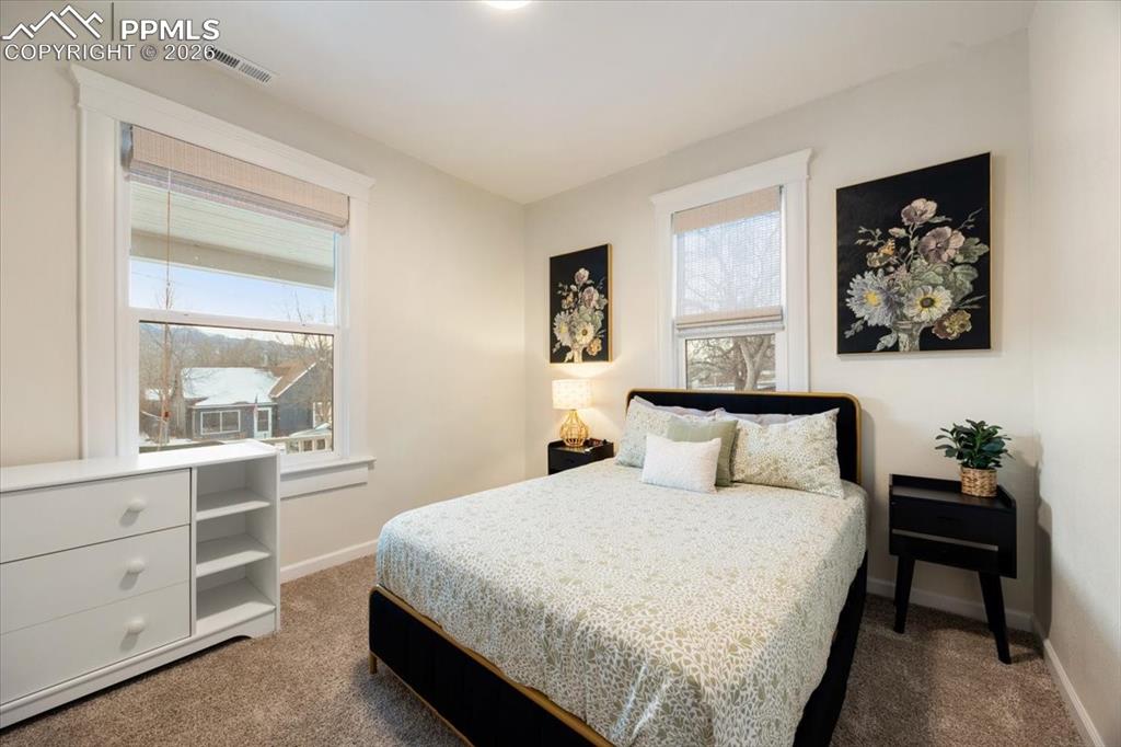 Image 16 of 48: Bedroom