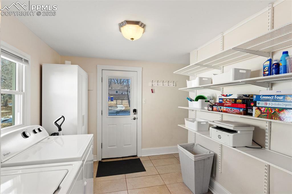 Image 19 of 34: Laundry