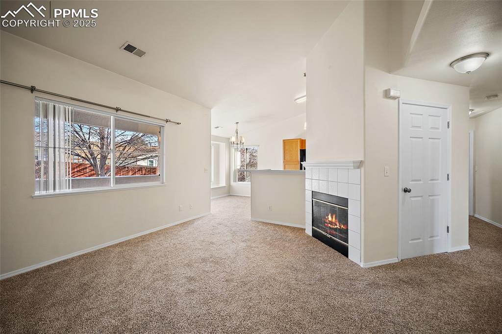 Image 7 of 31: living room