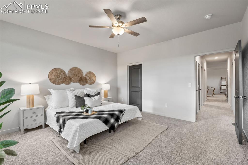 Image 21 of 38: Bedroom