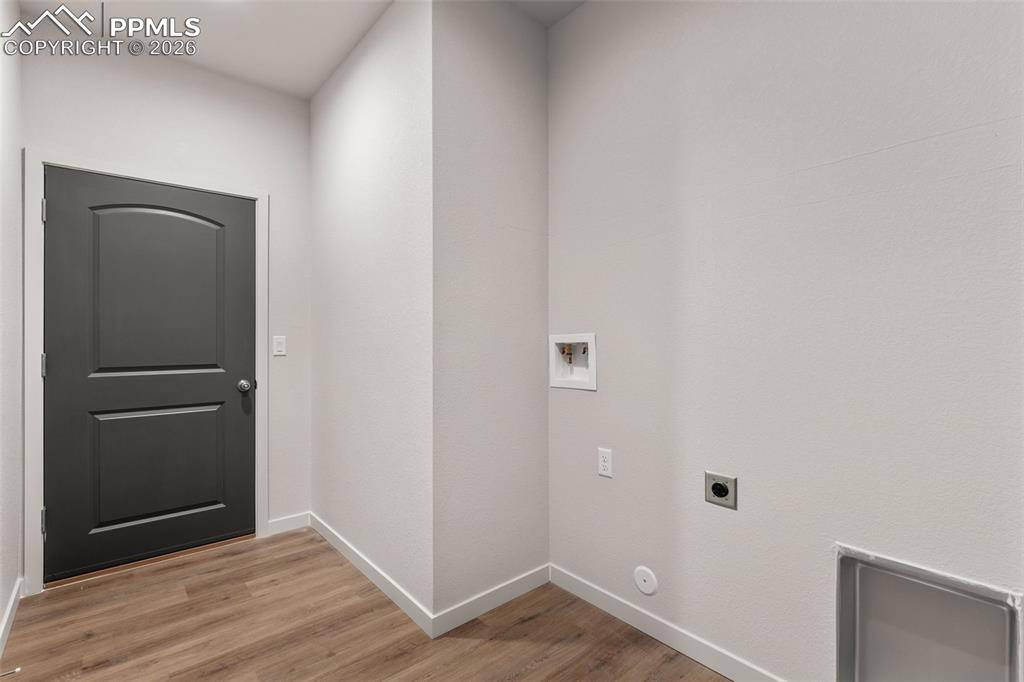 Image 31 of 38: Laundry