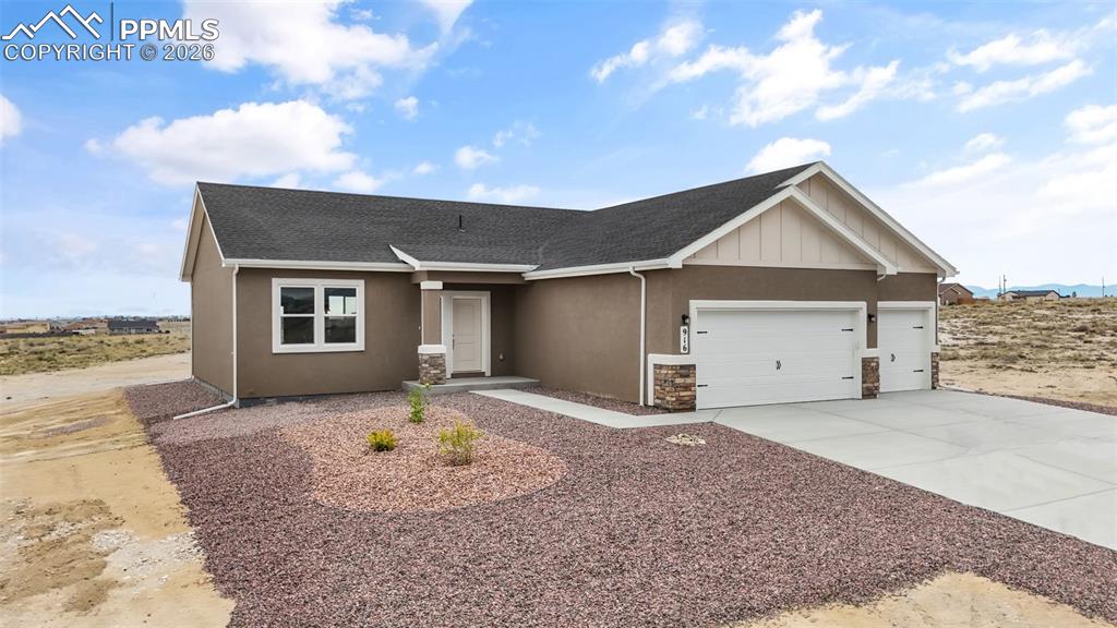 Image 4 of 38: Front of Structure