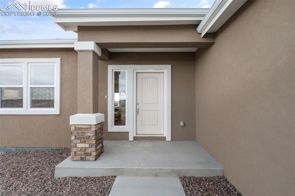 Image 5 of 38: Entry