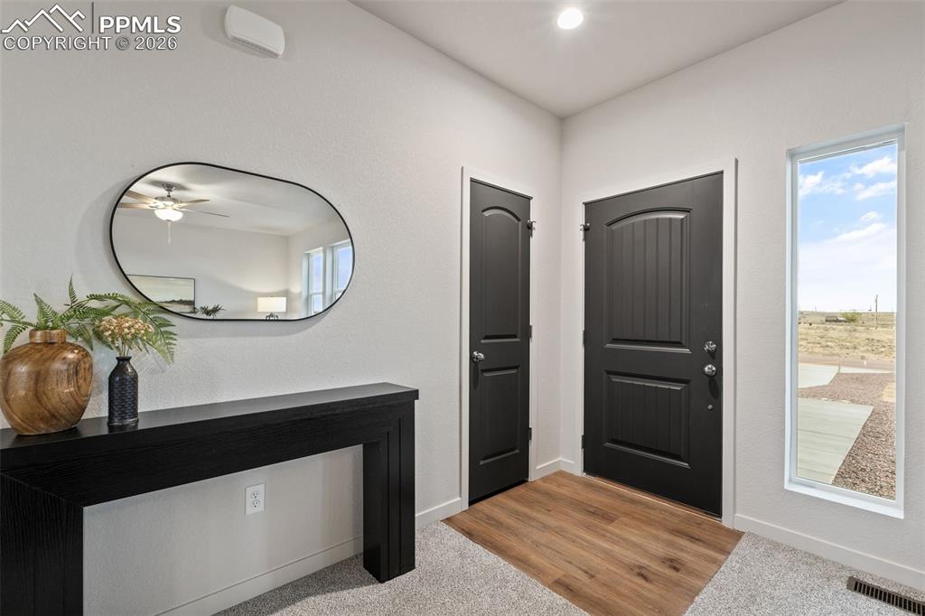 Image 6 of 38: Entry