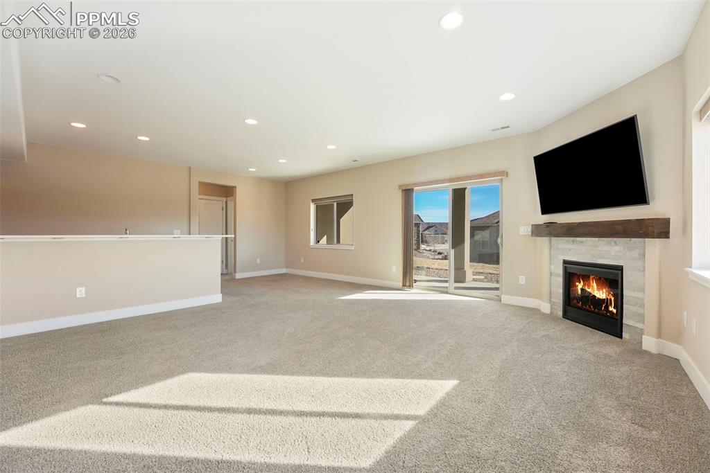 Image 31 of 49: Living Room