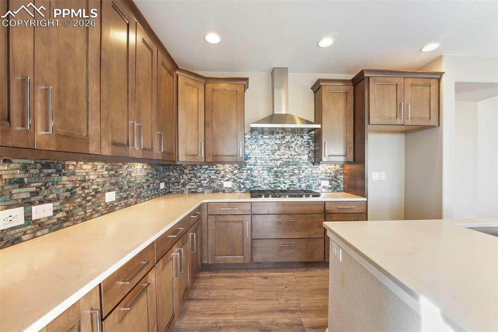 Image 6 of 49: Kitchen