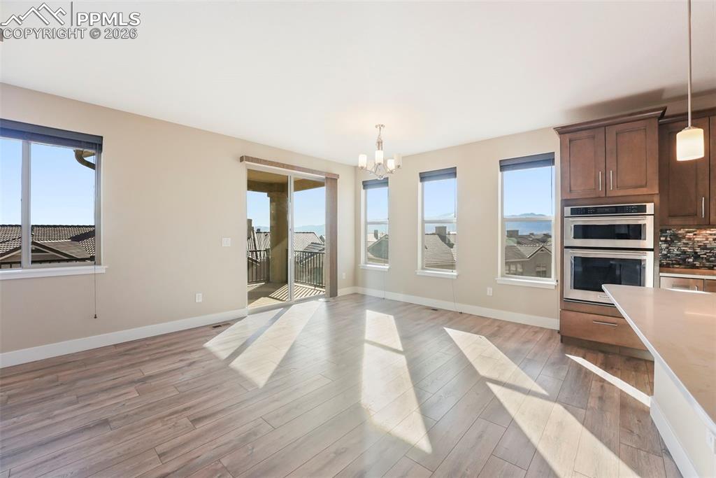 Image 9 of 49: Dining Area