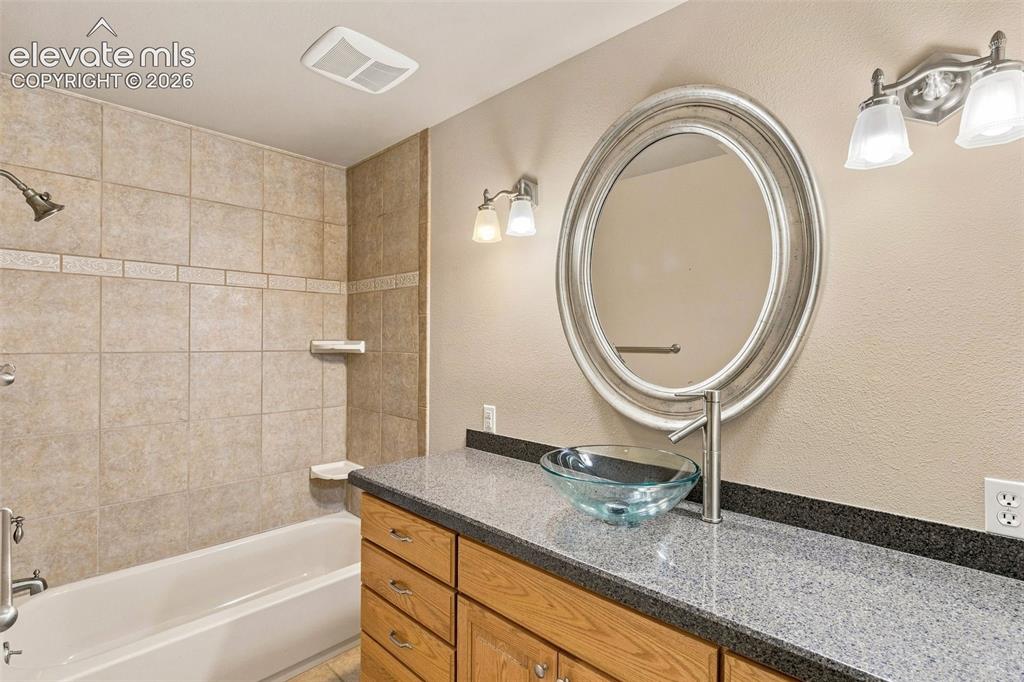 Image 25 of 50: Master Bathroom