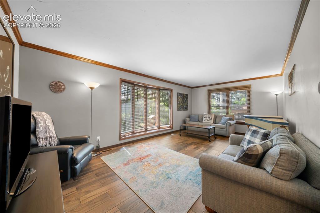 Image 15 of 43: Living Room
