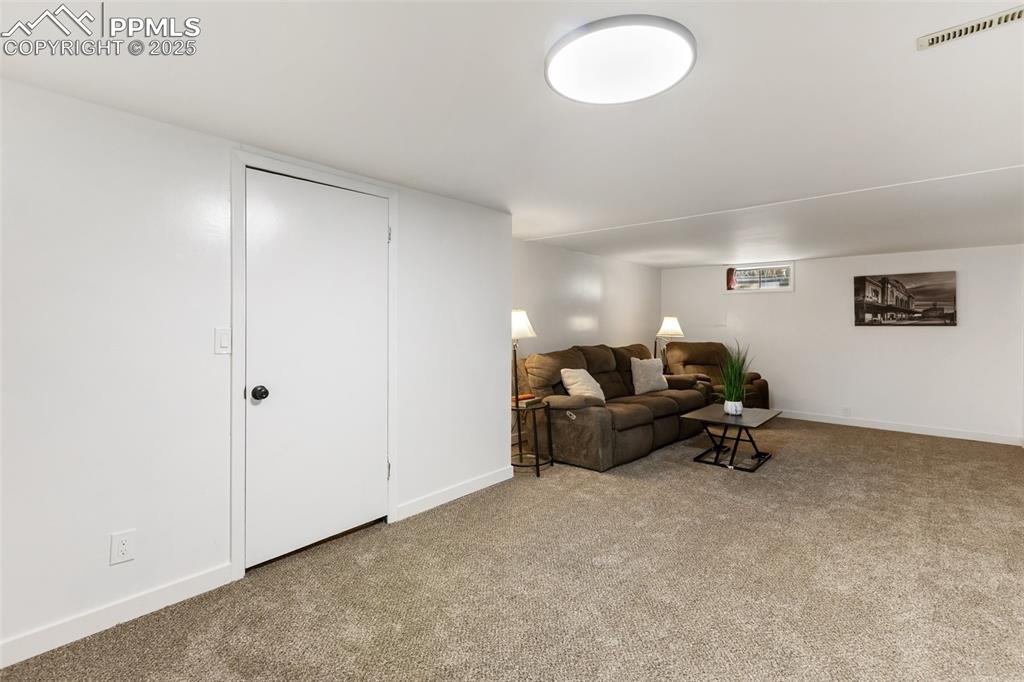 Image 26 of 38: Family Room