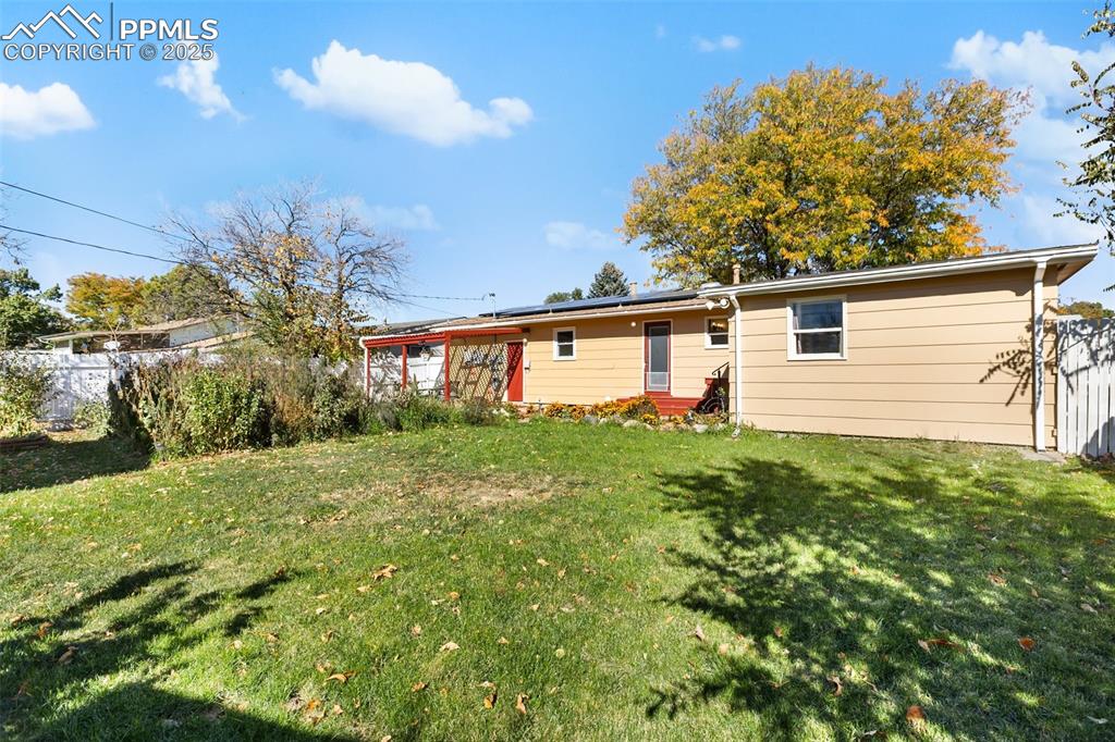 Image 34 of 38: Back of Structure