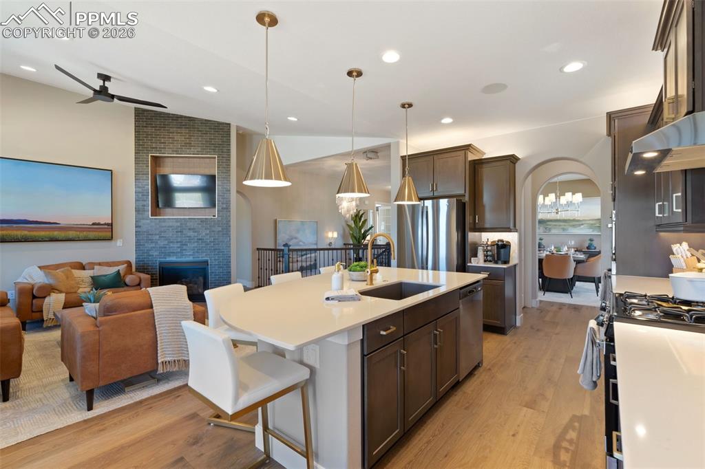 Image 16 of 48: Kitchen