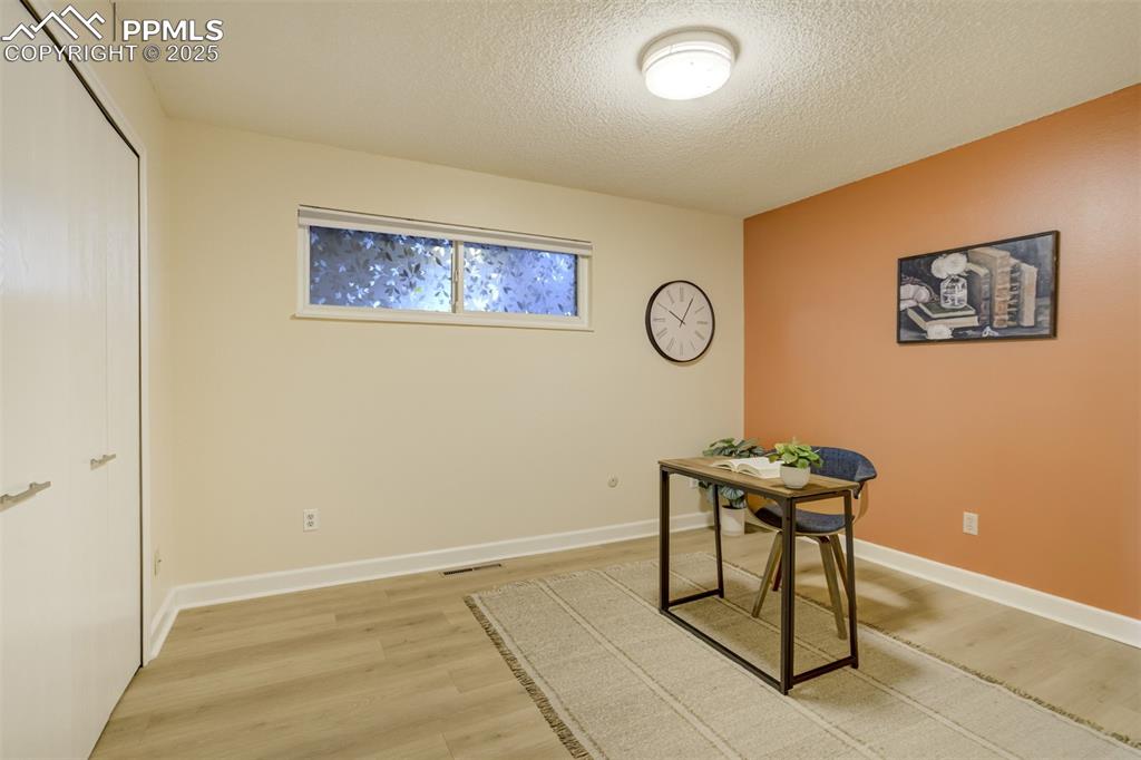 Image 22 of 44: Second bedroom