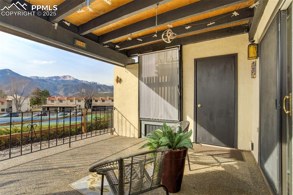 Image 32 of 44: Patio