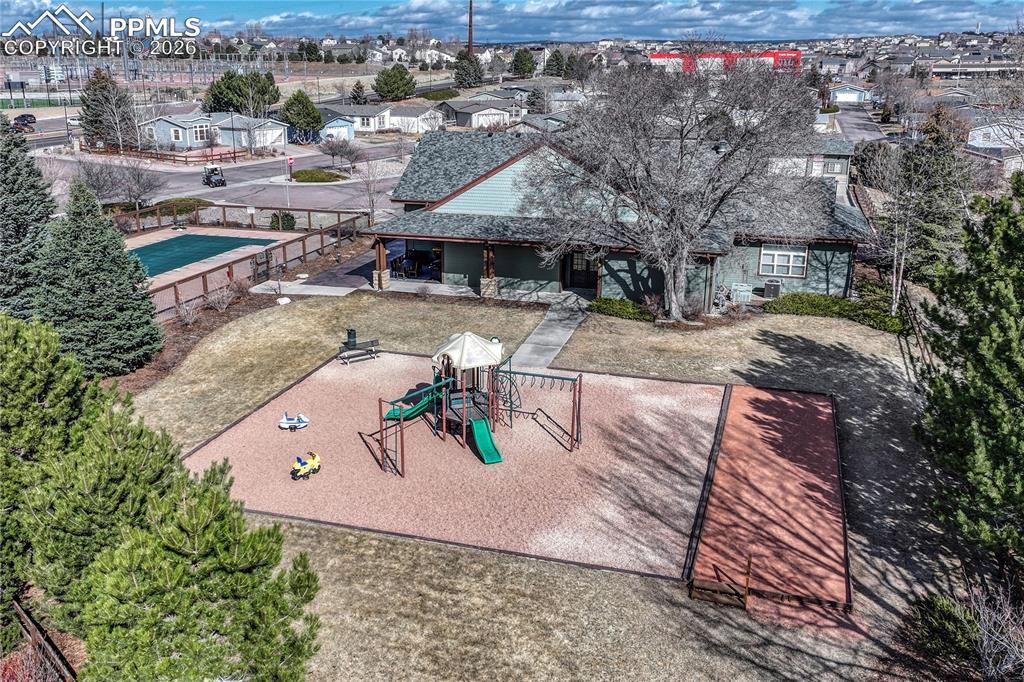 Image 47 of 48: This community is quiet, offers many amenities and is close to schools
