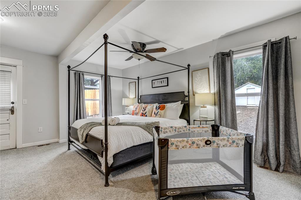 Image 18 of 46: Bedroom