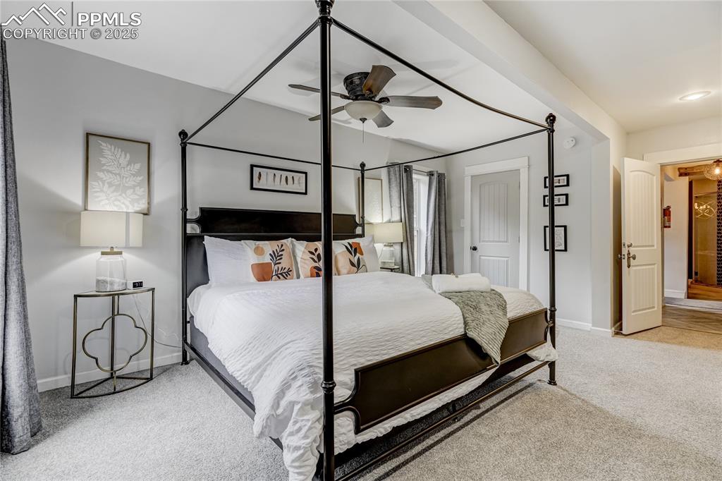 Image 21 of 46: Bedroom