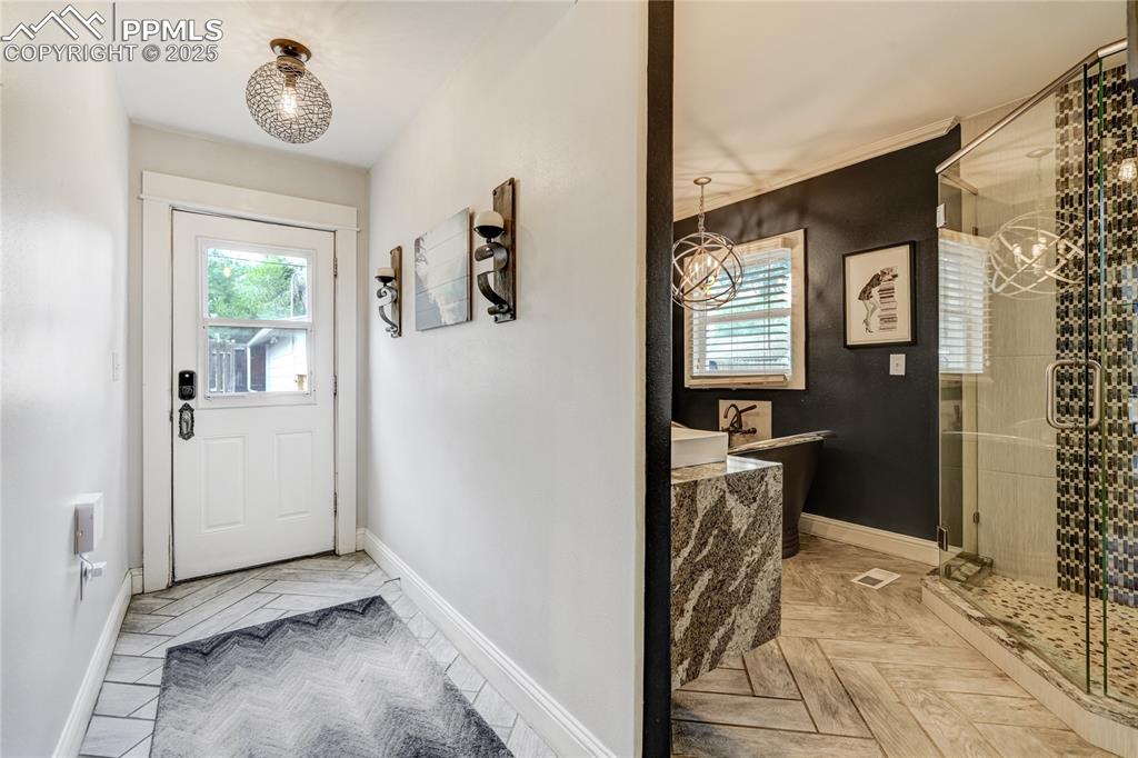 Image 24 of 46: Entry