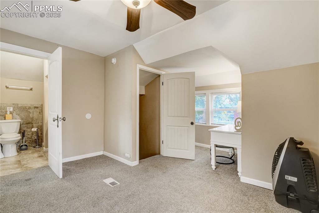 Image 39 of 46: Bedroom