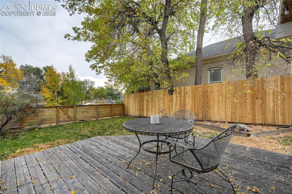 Image 45 of 46: Deck