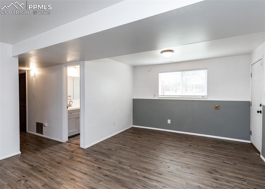 Image 15 of 22: Recreation room